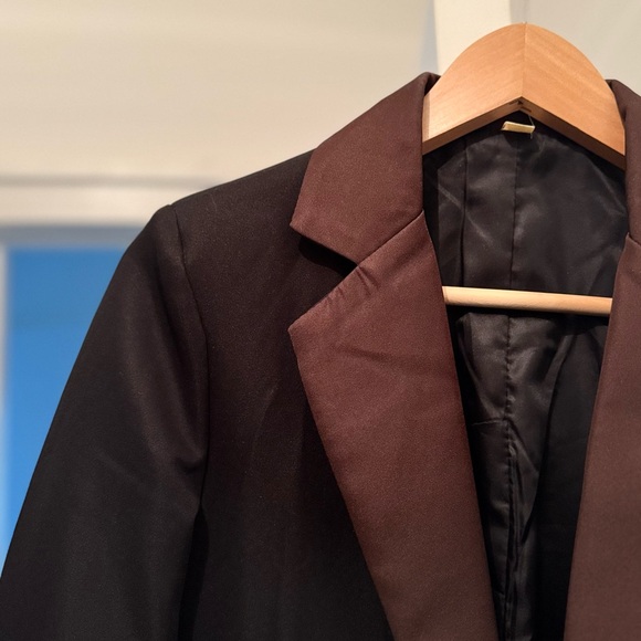 Black-and-Brown Classic Tailored Blazer - Picture 3 of 7